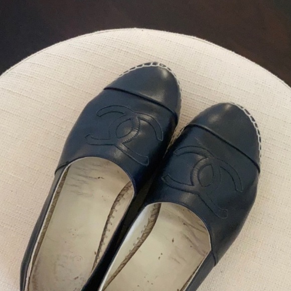 Chanel Espadrilles great condition, size 38 comes with box Guaranteed Authentic. - Picture 2 of 5